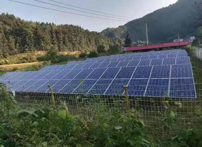 扶贫资金怎么花的?看看我们村的油茶光伏与修路建服务中心