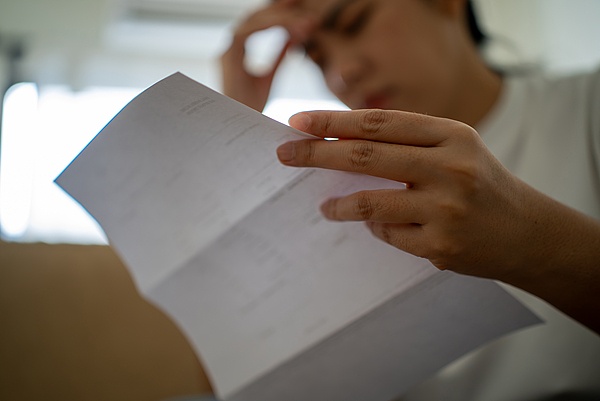 大学生网贷风险_大学生网络贷款监管_法律规定借钱利率不能超过多少