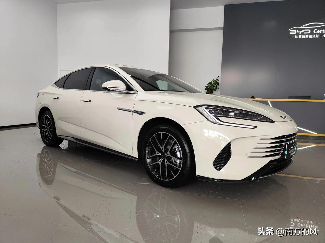 比亚迪股票十年走势图_比亚迪A股市值分析_比亚迪港股估值预测