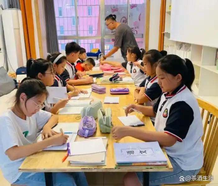 家庭托管小课堂_投资小创业好开店项目_炭雕工艺品店